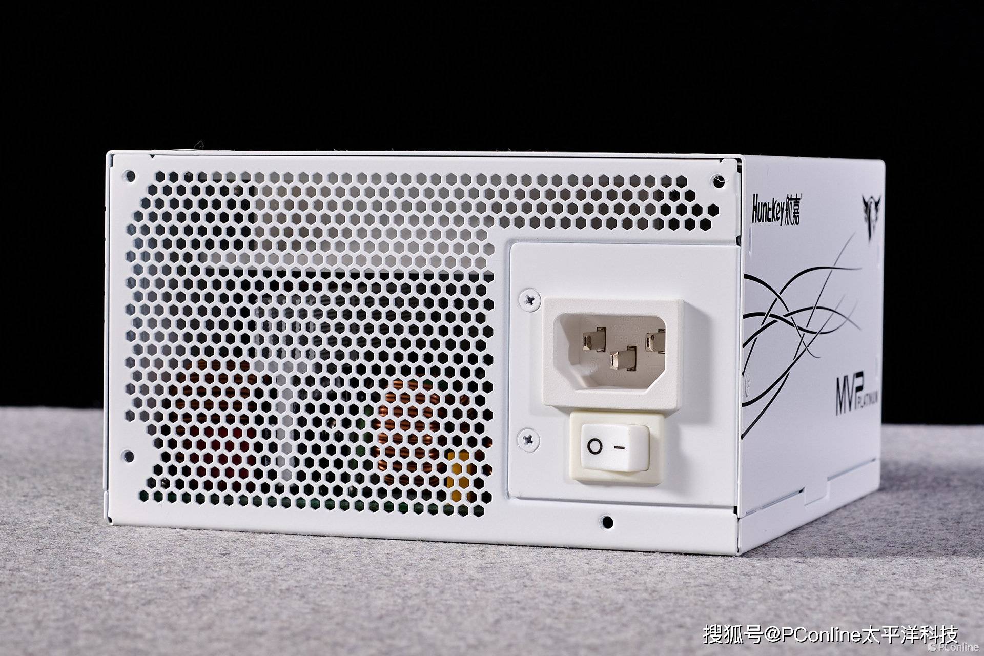 航嘉MVP P1200电源:硬核性能,电竞之魂