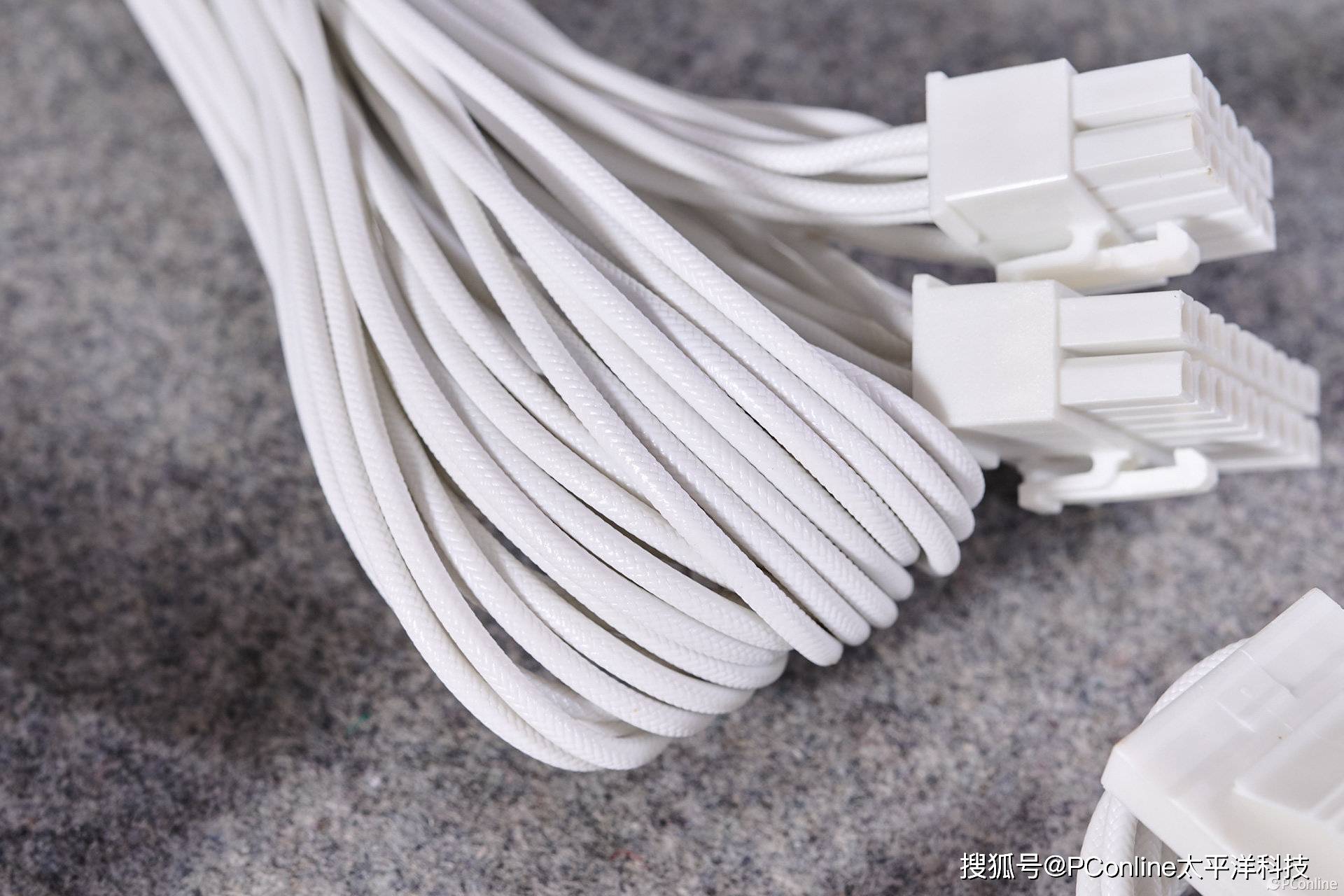 航嘉MVP P1200电源:硬核性能,电竞之魂