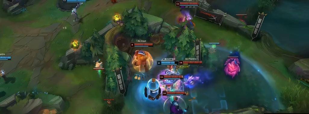 《LOL比赛策略对决超燃，这款三国游戏策略玩法等你探》