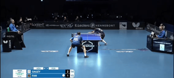 一场3-2险胜！樊振东今晨出战欧冠比赛，苦战5局，打败西蒙高茨