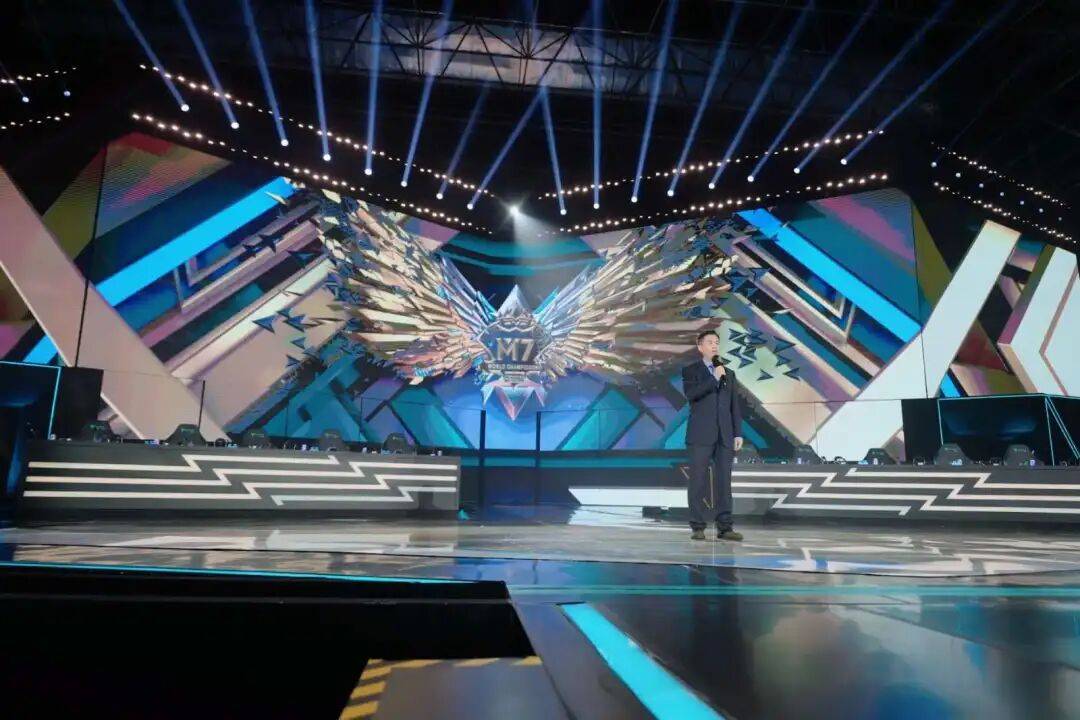 安踏收购彪马，2026电竞世界杯奖金7500万美元 | 速报